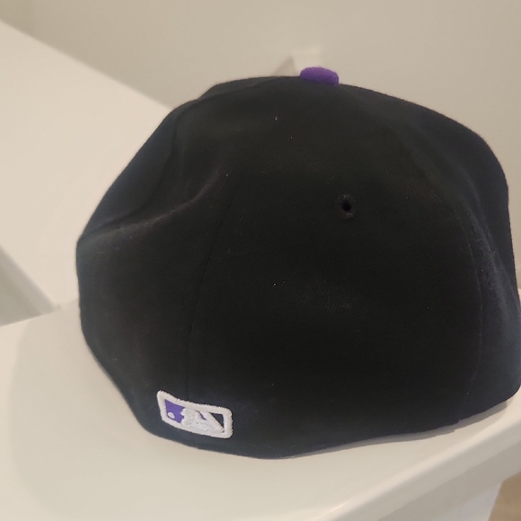 New Era Black Fitted Cap - Picture 3 of 4